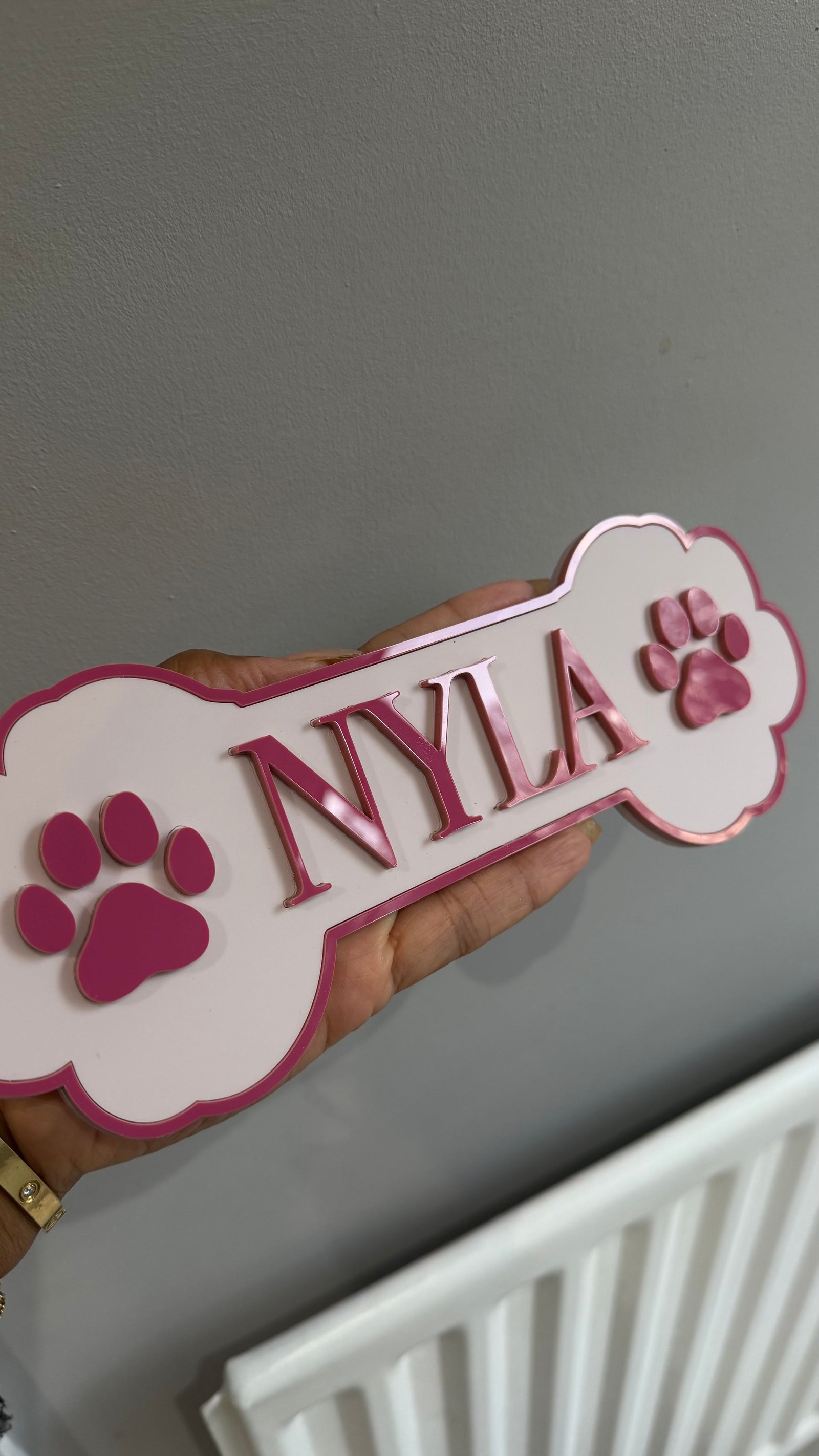 Pet name plate/ crate/ wall sign