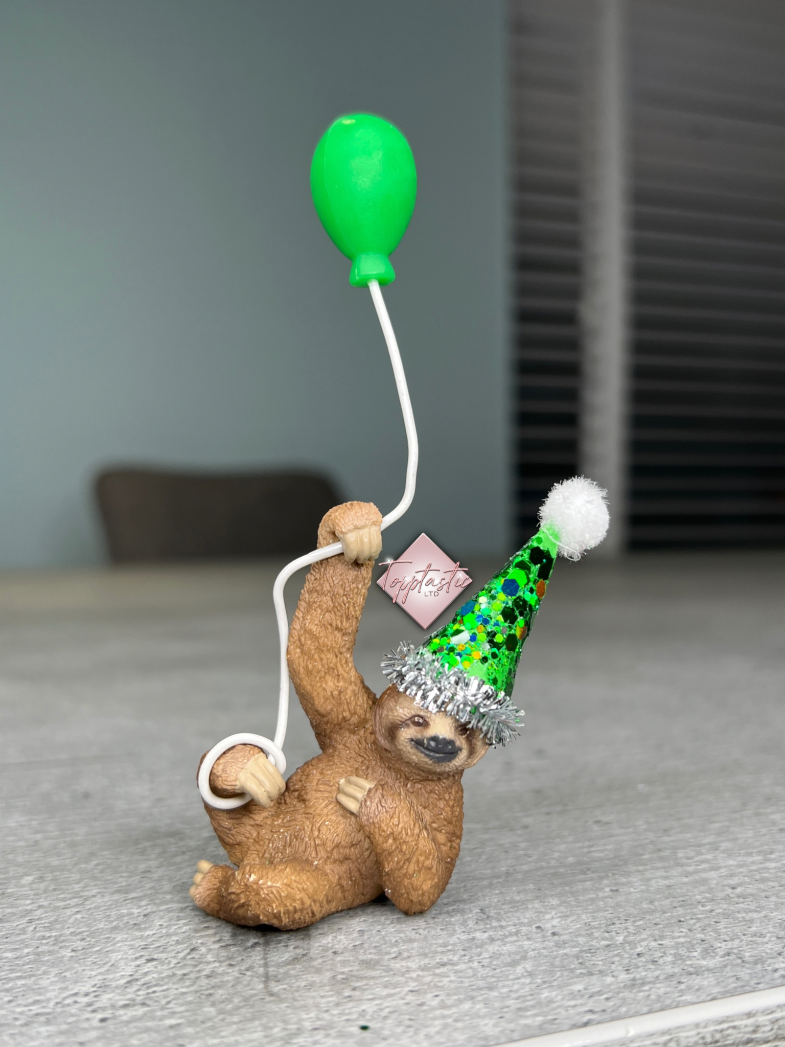 Animal/ Sloth cake topper