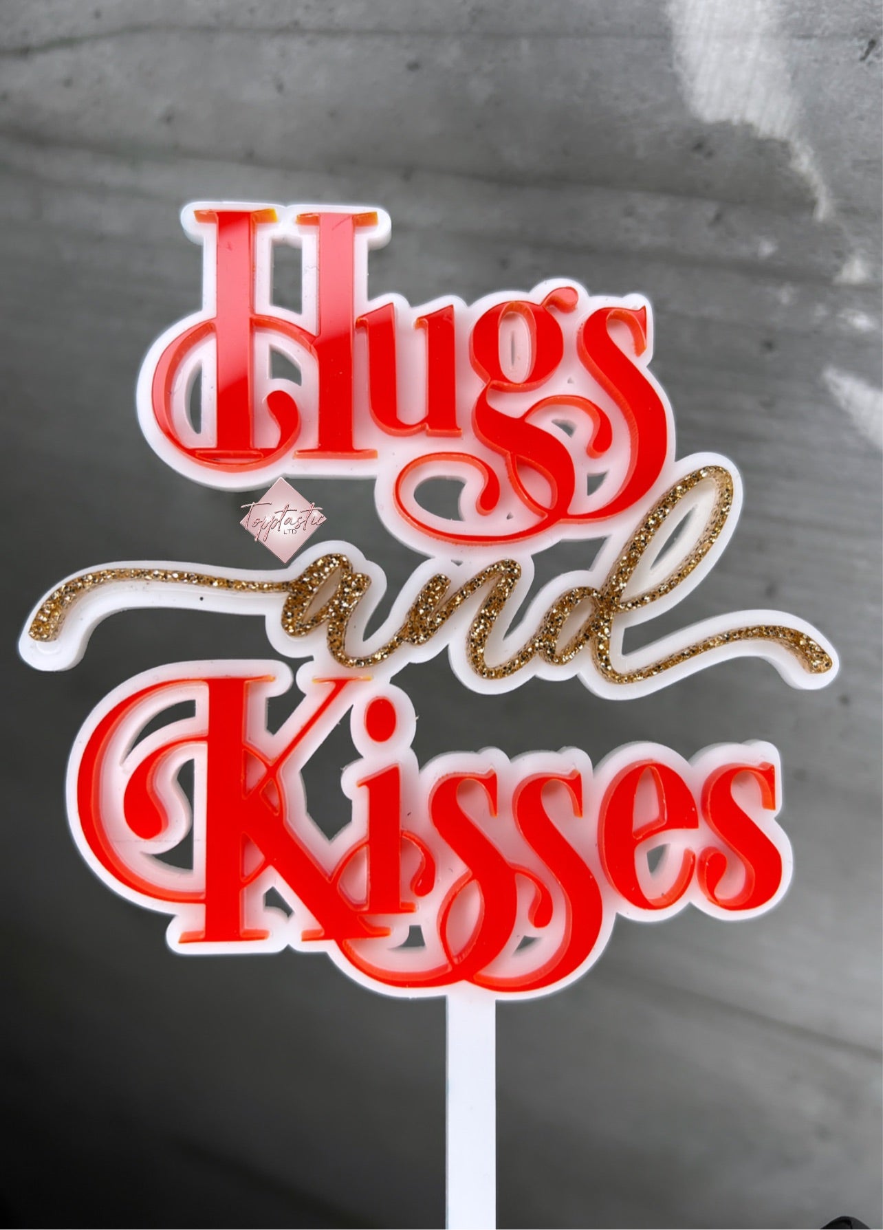 Hugs & Kisses Valentines topper