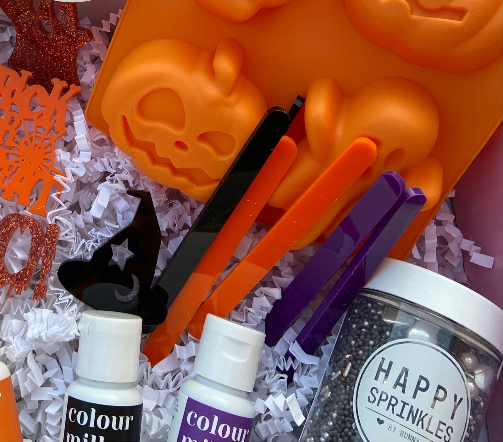 Halloween coloured cakesicle sticks- pack of 6