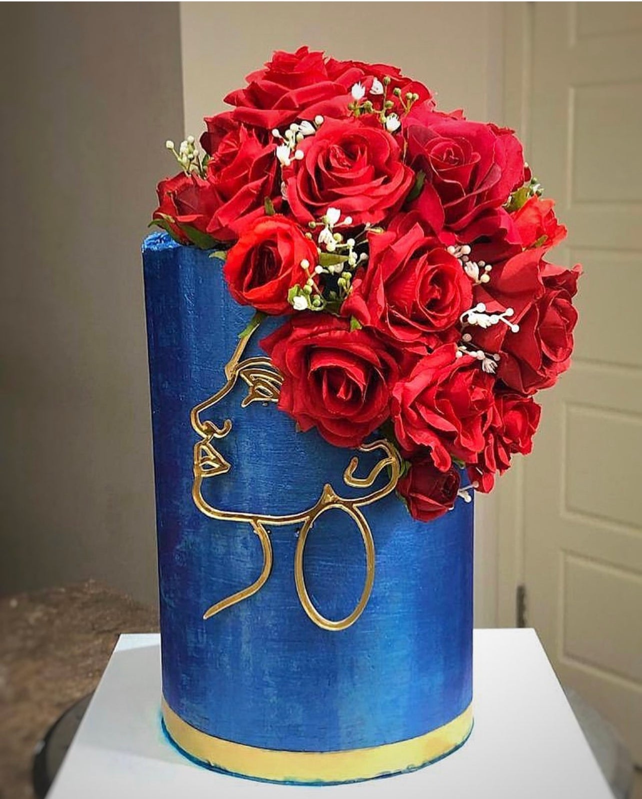 ‘ANITA®’ Minimalist face art charm/ silhouette