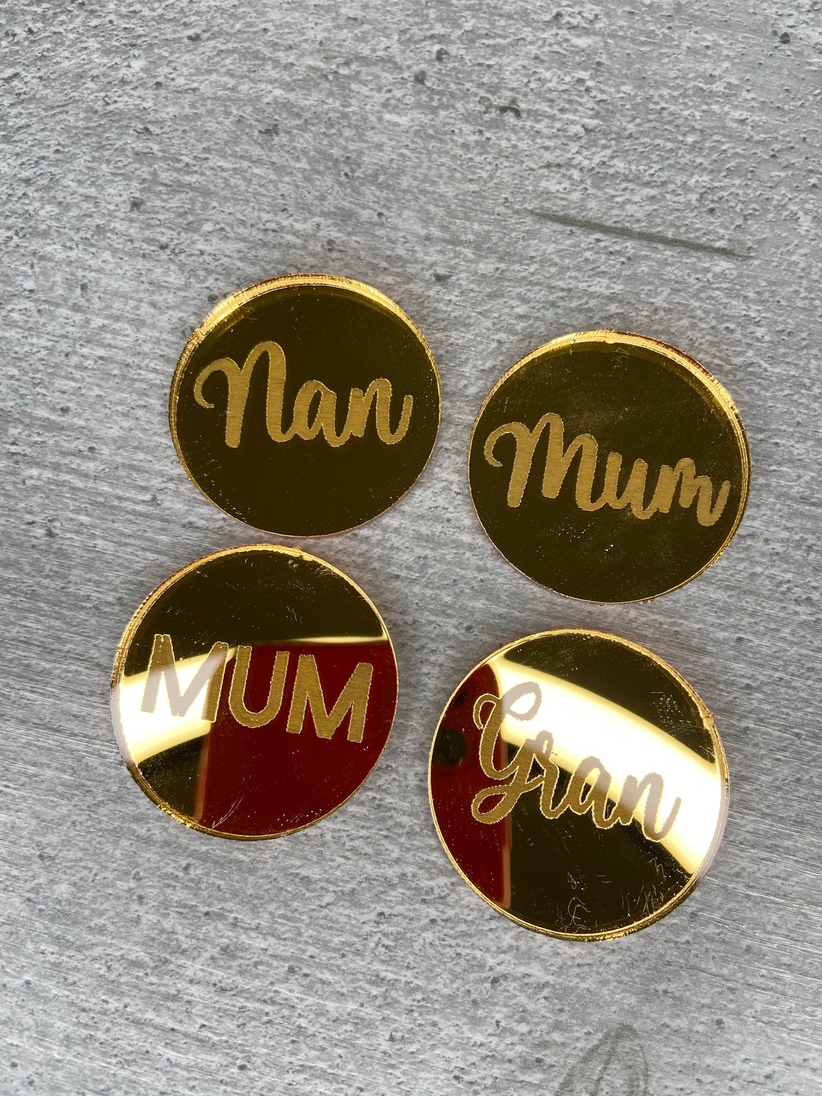 Mini Mothers Day cupcake disc- PACK OF 2