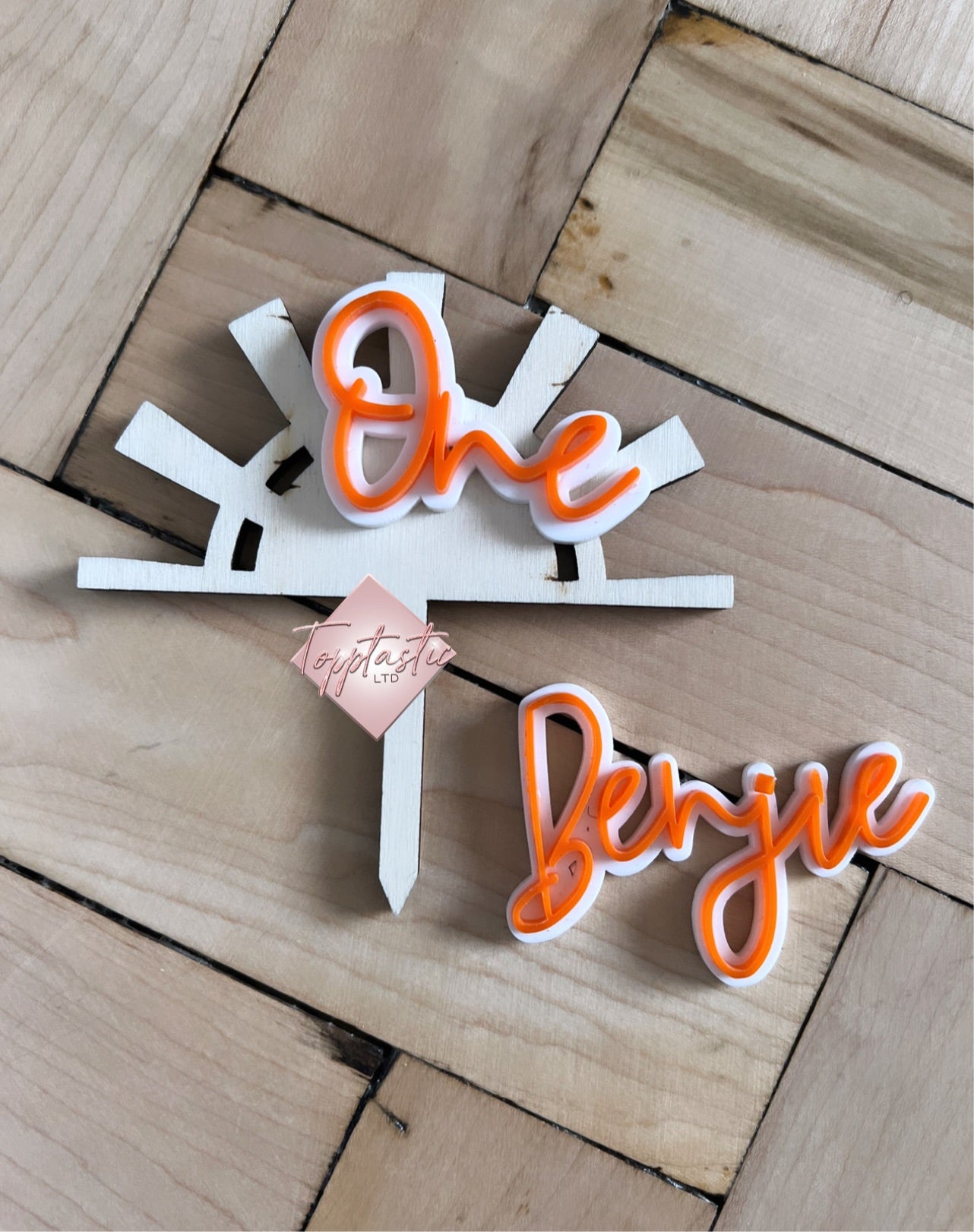 Wooden Sun and name charm set