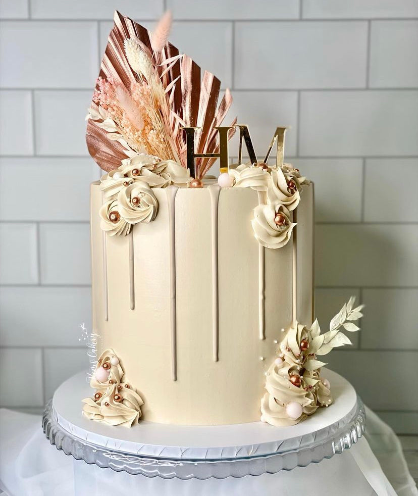 LETTER Acrylic cake topper